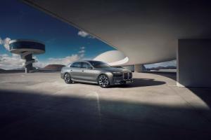 BMW i7 operativní leasing