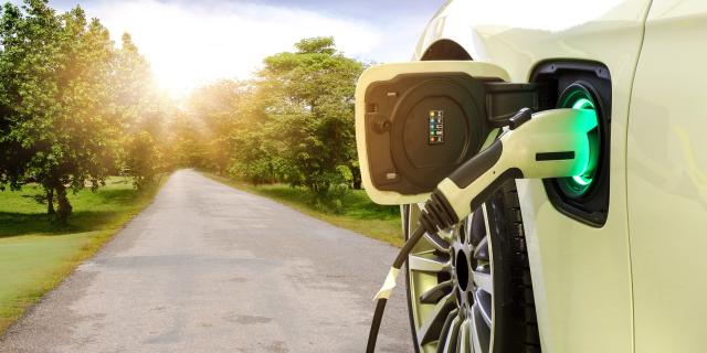 Elektromobily snižují znečistění ovzduší a „zlepšují“ zdraví, říkají vědci z Kalifornie