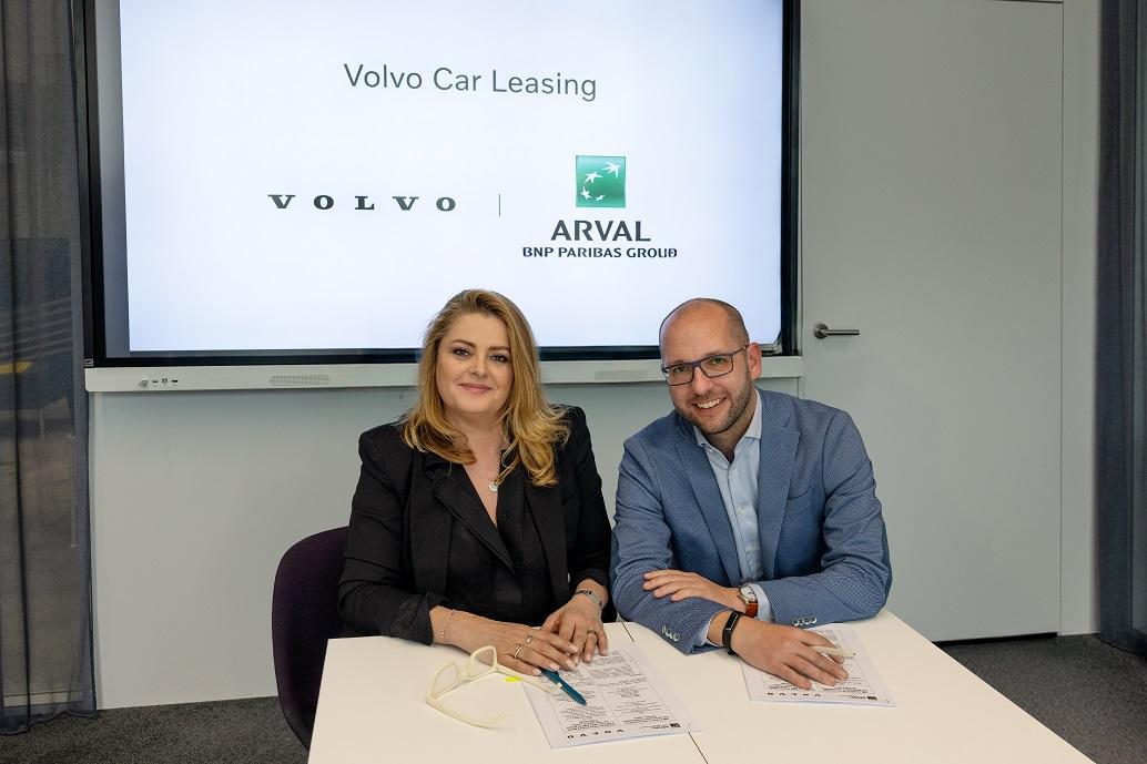 Zástupci Volvo a Arval